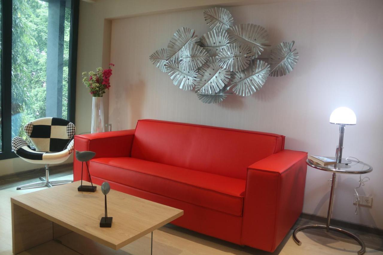 Gran Evenia Panama Hotel 外观 照片 A red sofa