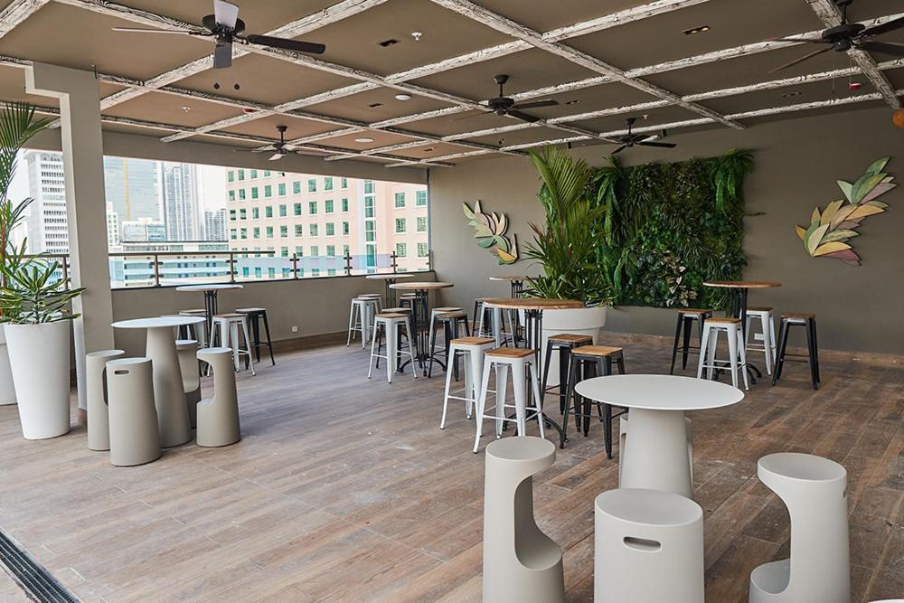 Gran Evenia Panama Hotel 外观 照片 The rooftop bar at the hotel