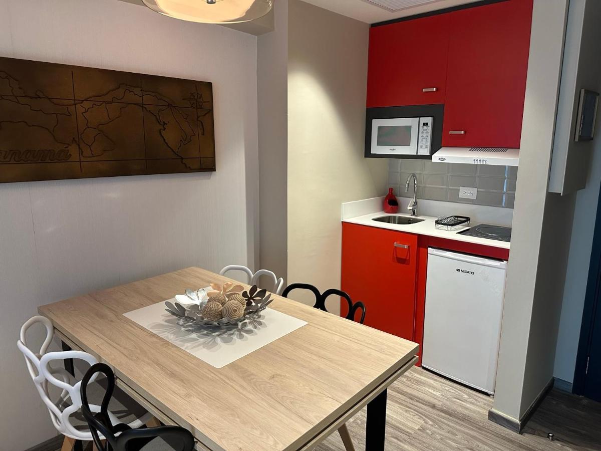 Gran Evenia Panama Hotel 外观 照片 Kitchenette in a studio apartment